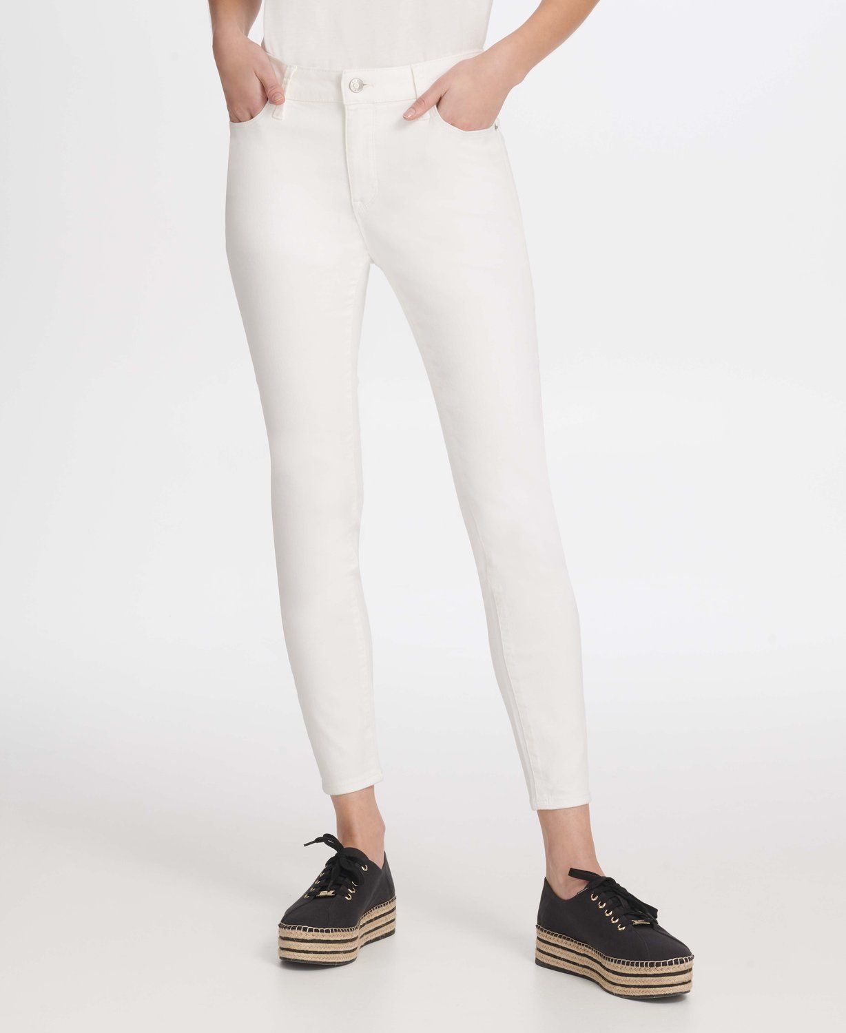 

Джинсы женские DKNY P9RK2600 белые S, P9RK2600