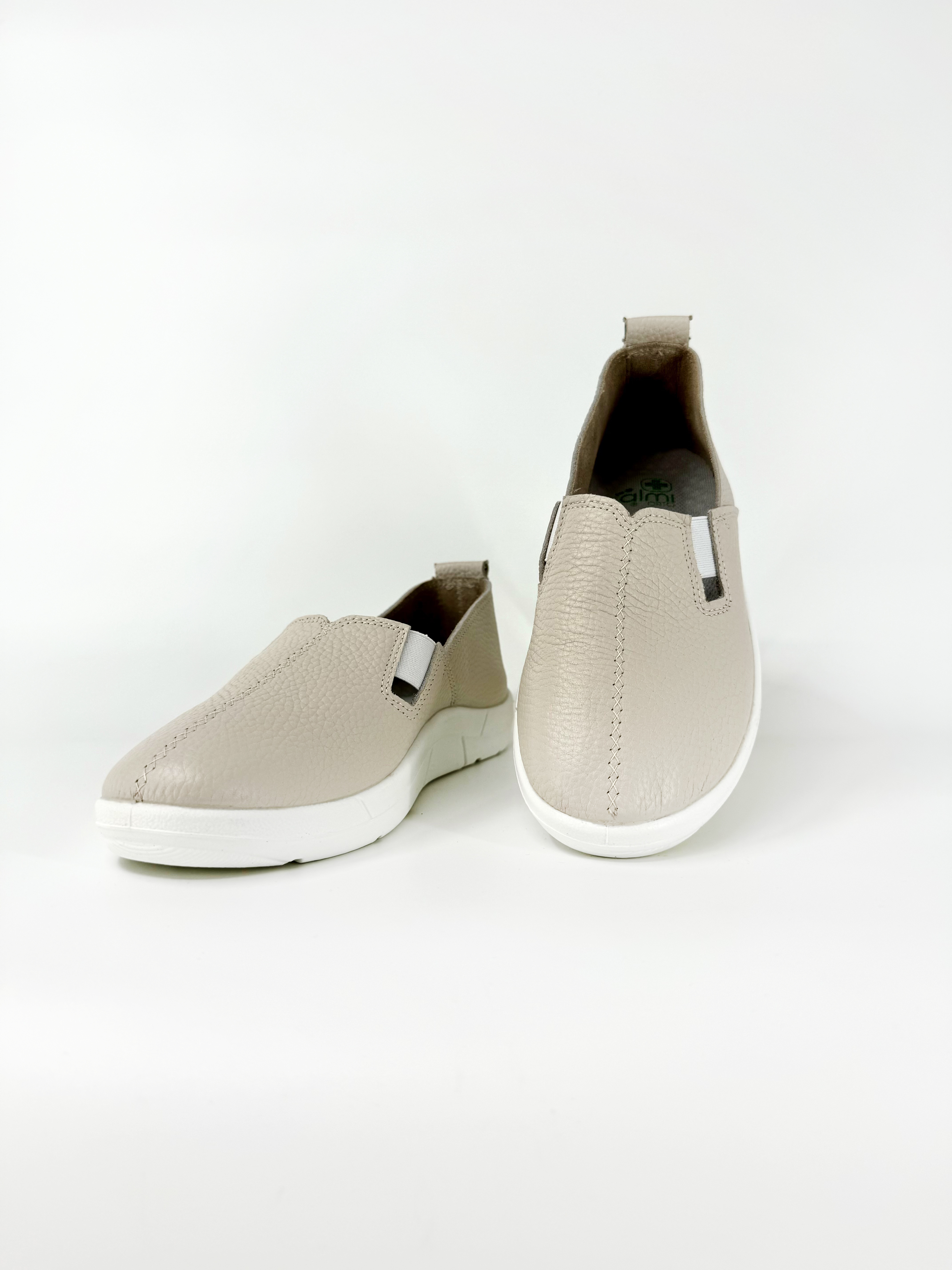 

Слипоны женские Алми 011Т-Ж-К0(777201) бежевые 38 RU, Бежевый, 011Т-Ж-К0(777201)