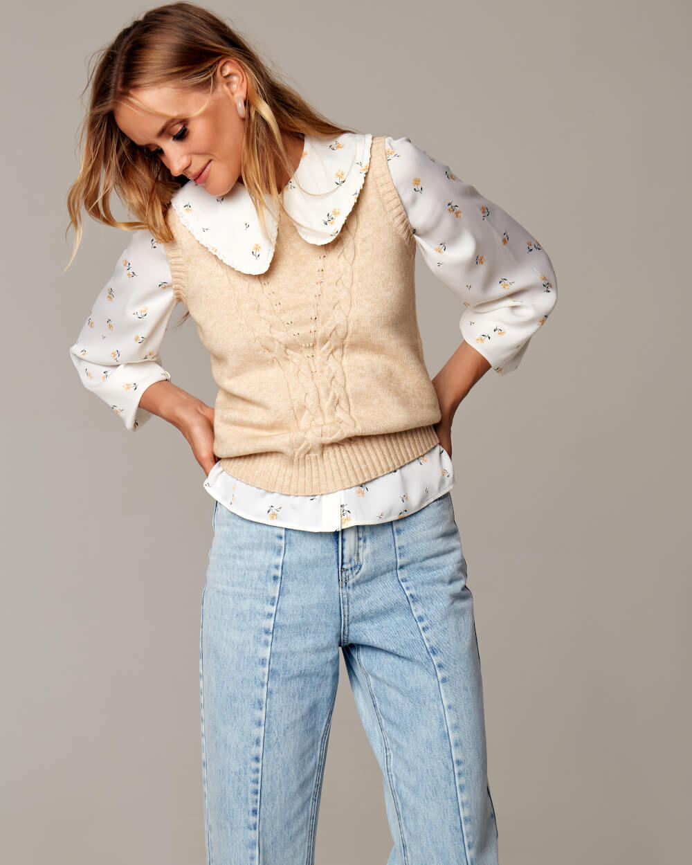 

Жилет женский Incity 1.1.2.21.01.05.01934 бежевый S, 1.1.2.21.01.05.01934