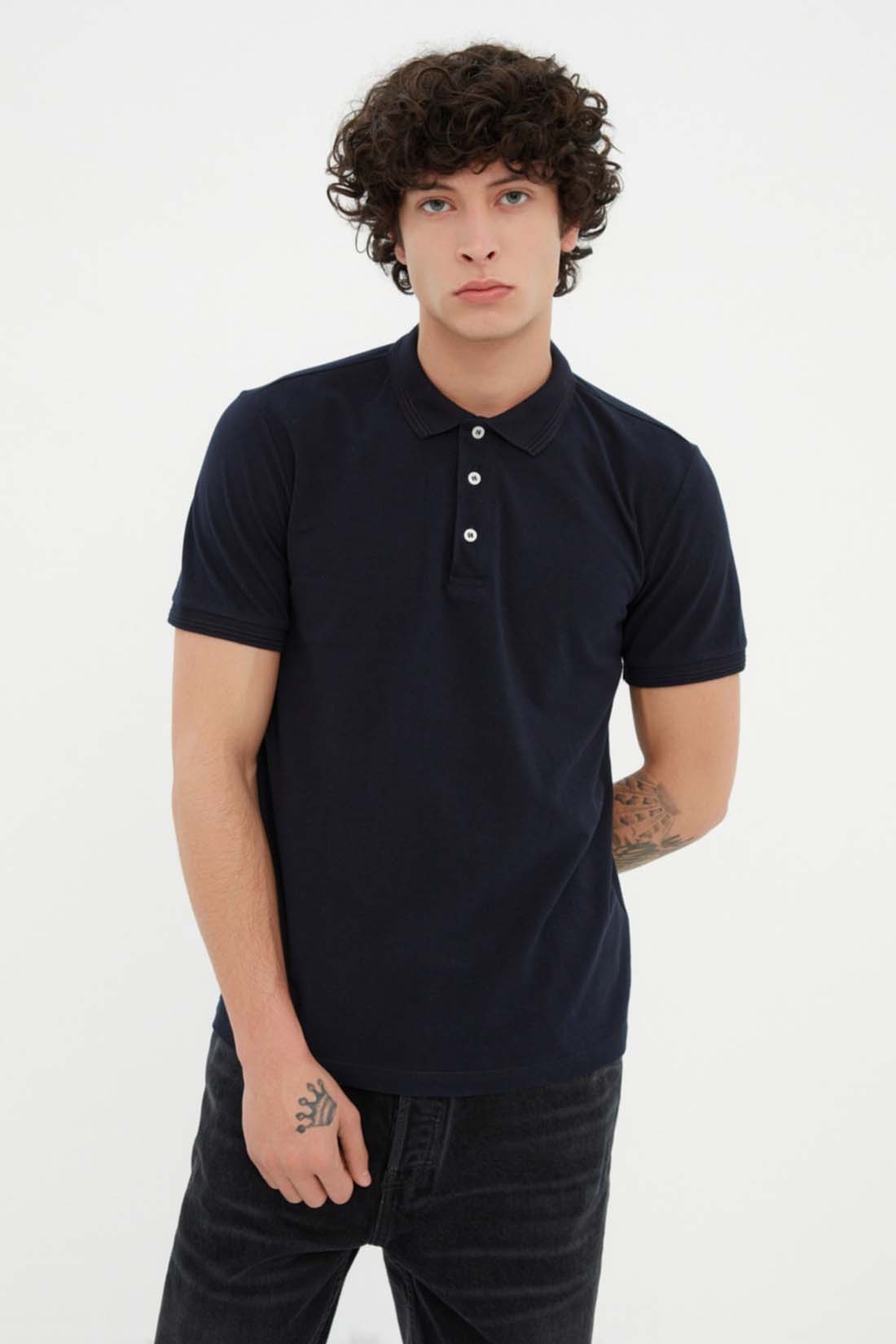 

Футболка мужская Trendyol TMNSS20PO0009 синяя XL, trendyol TMNSS20PO0009