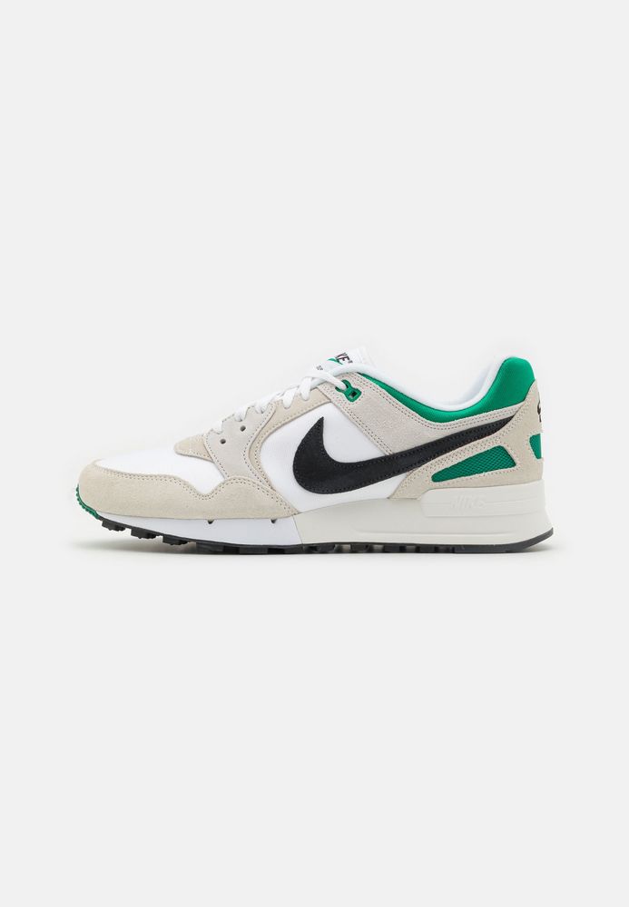 

Кроссовки мужские Nike NI112O0YF белые 43 EU, Белый, NI112O0YF