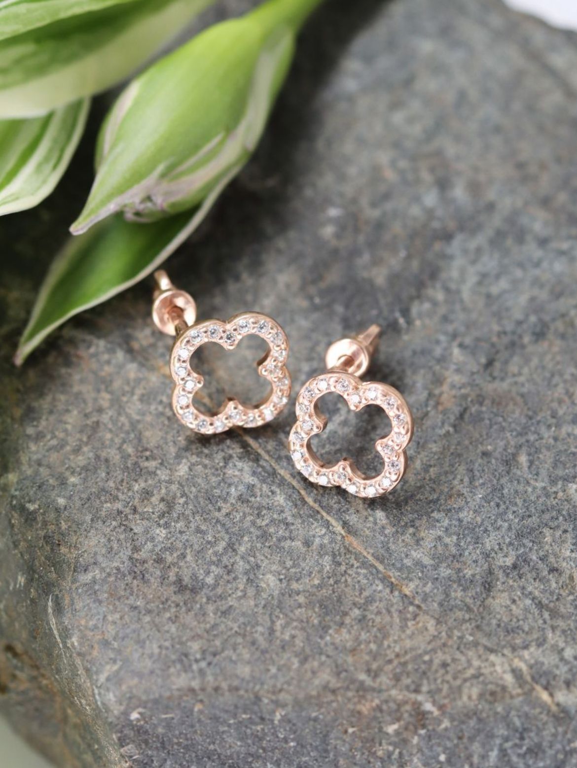 

Серьги из серебра ЮТЛАЙН С-6830, фианит, С-6830