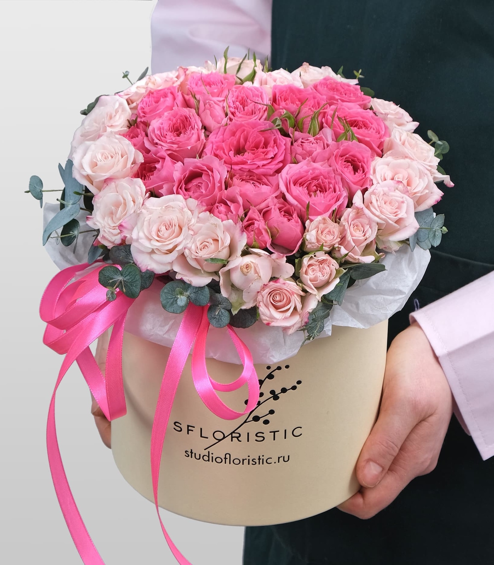 

Композиция из кустовой розы Studio Floristic Розовое сердце розовые