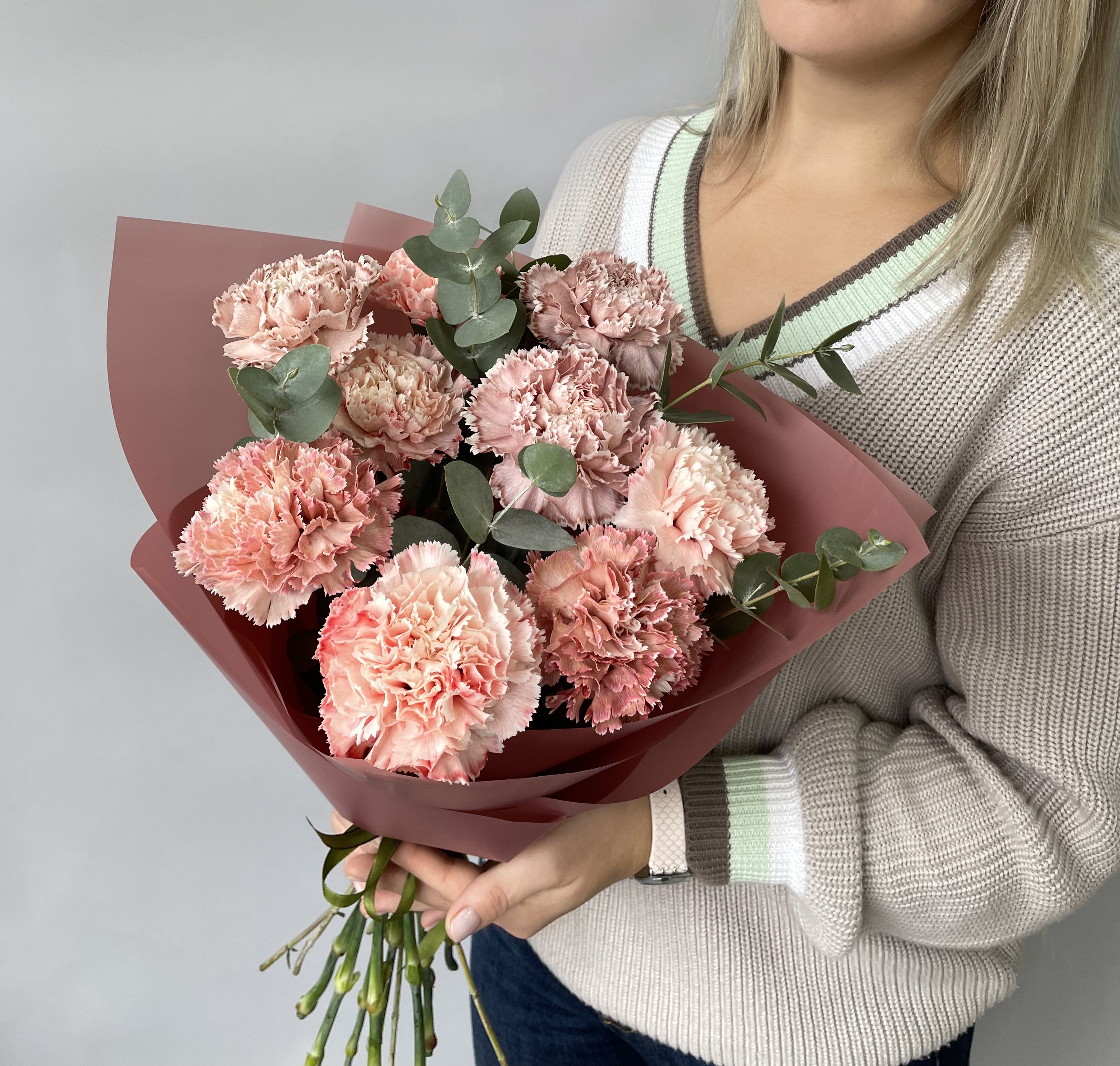 

Букет цветов FLORET гвоздика диантус эвкалипт 25 см x 40 см коричневая, 112