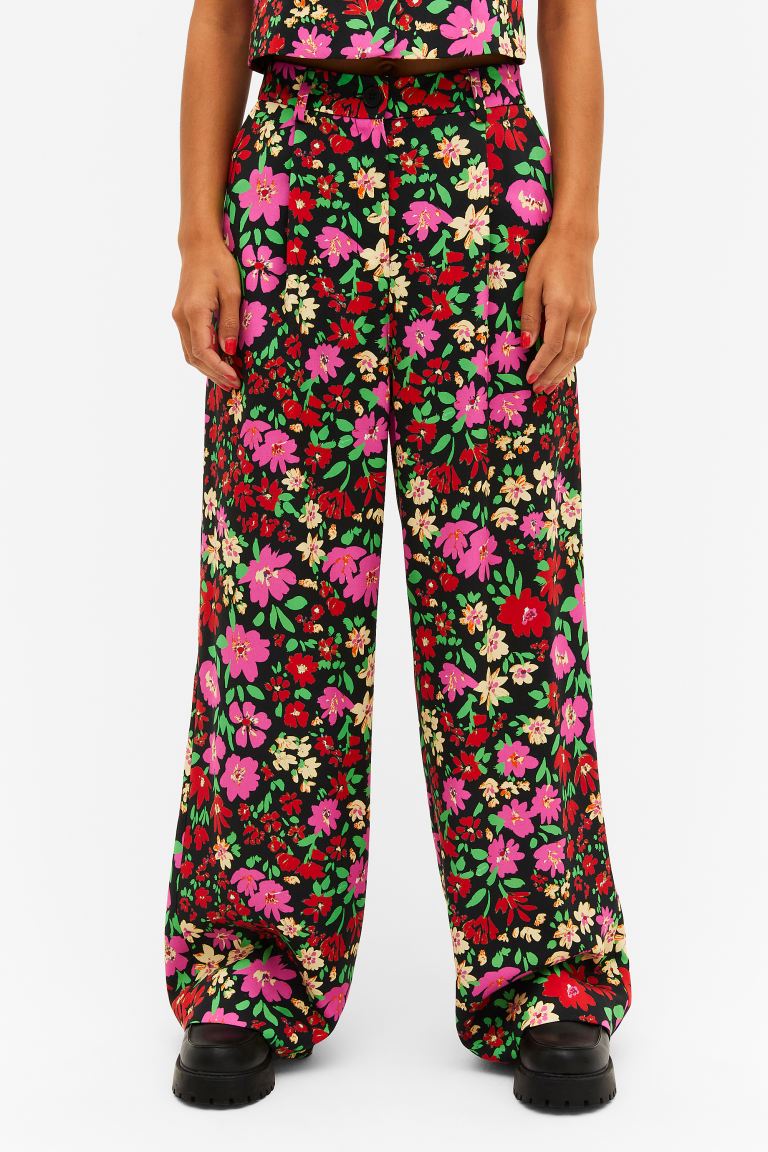 

Брюки женские Monki 1092673003 черные 34 (доставка из-за рубежа), 1092673003