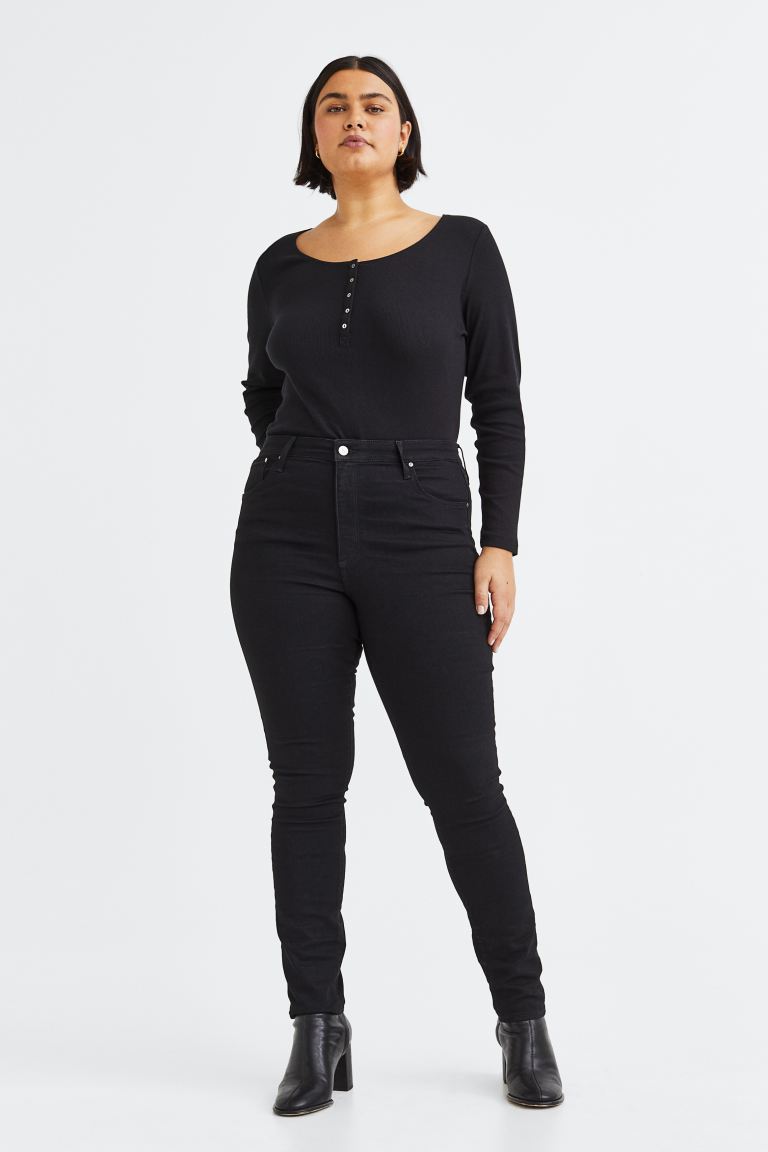

Джинсы женские H&M 1092959002 черные 54 IT (доставка из-за рубежа), 1092959002