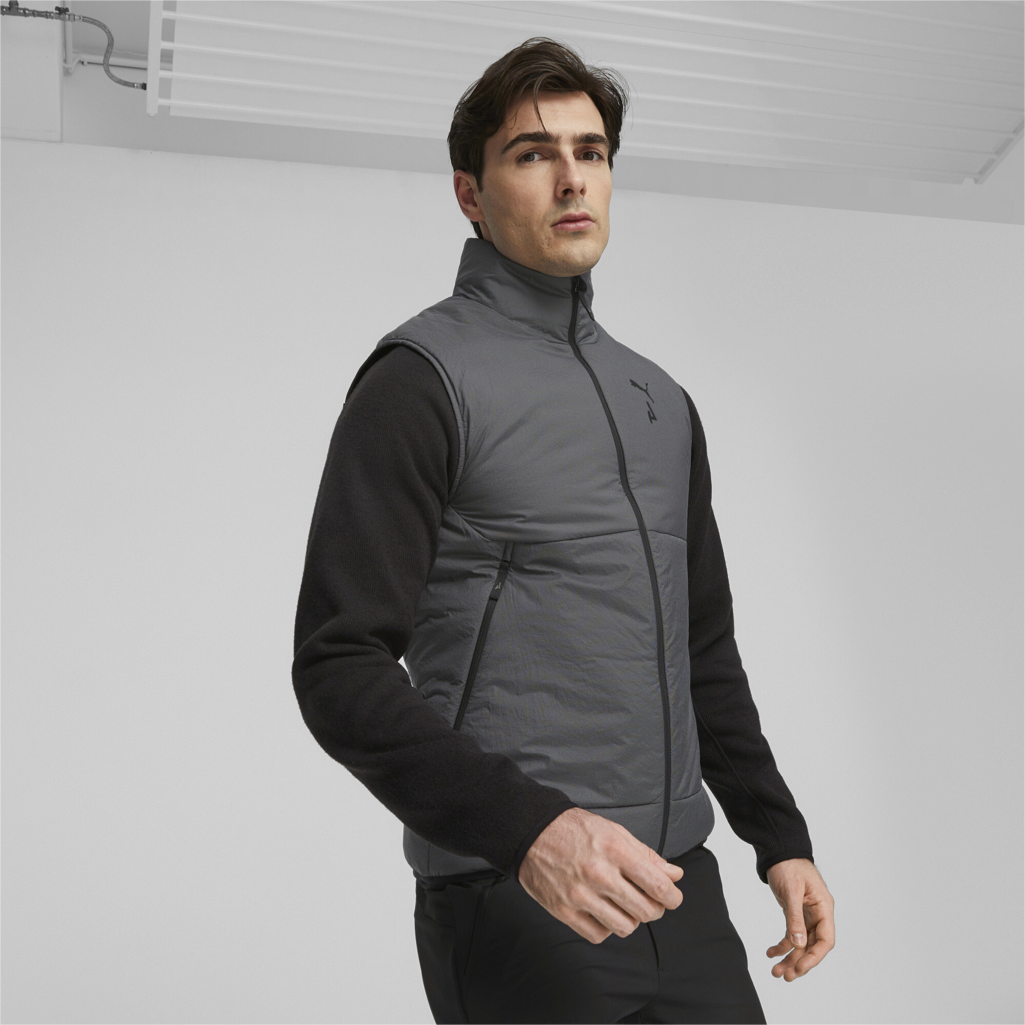 Утепленный жилет мужской PUMA Seasons Primaloft Vest черный XS