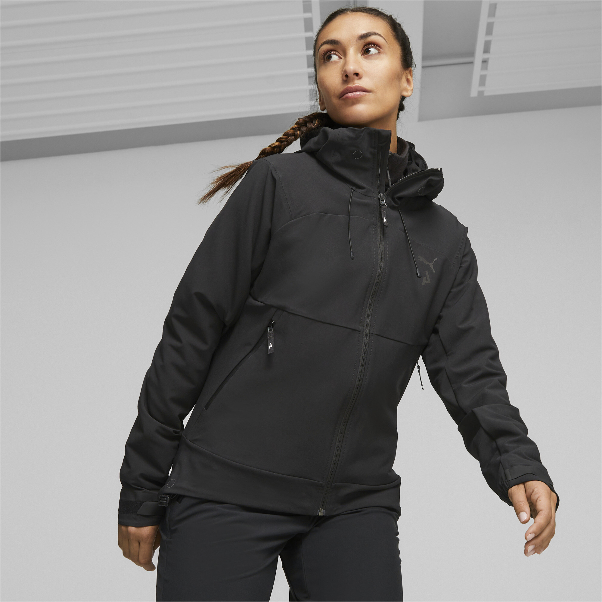 Куртка женская PUMA Seasons Softshell Jacket черная S
