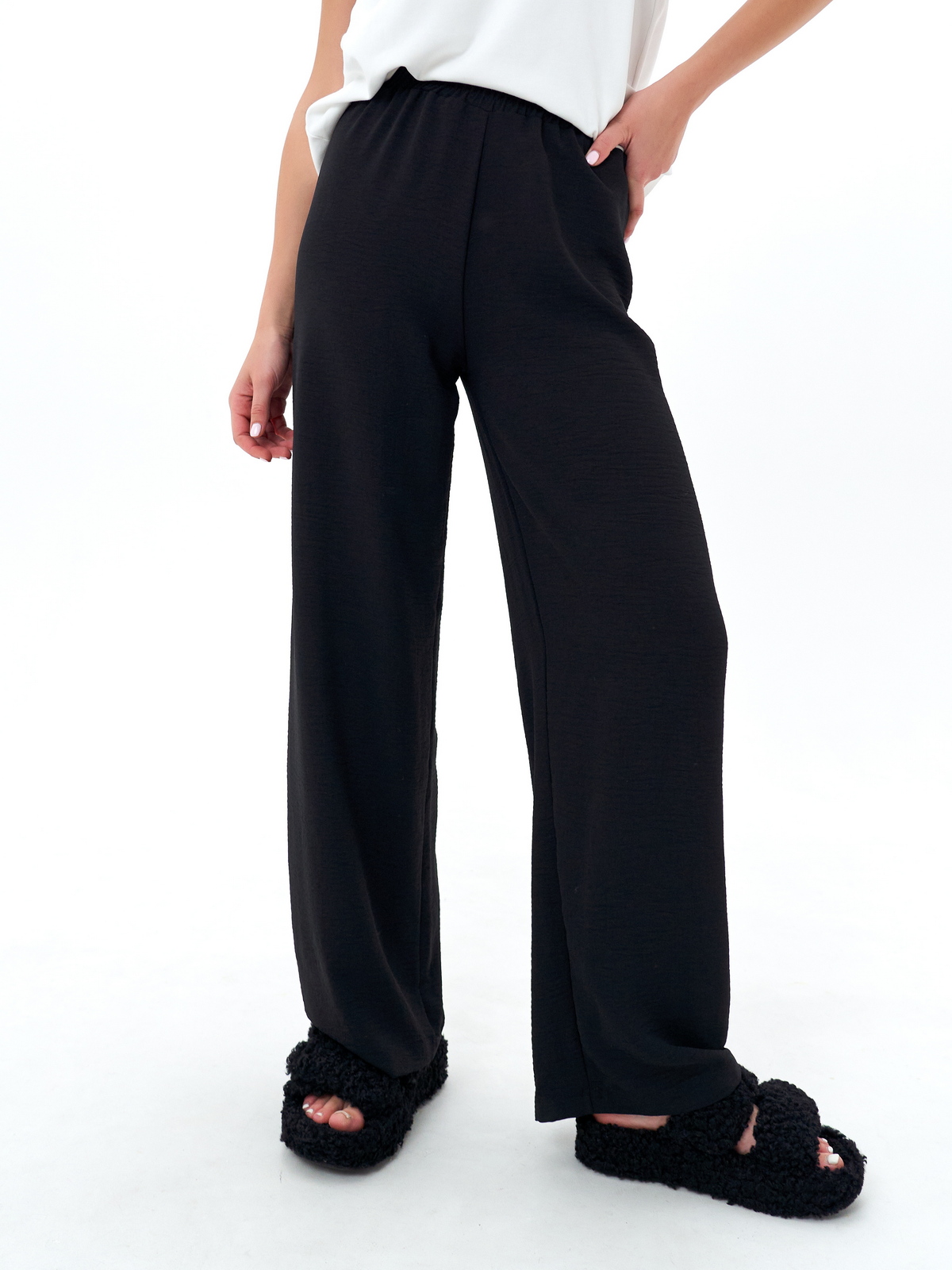 Брюки женские Daffy World о21001б черные 44-46 RU