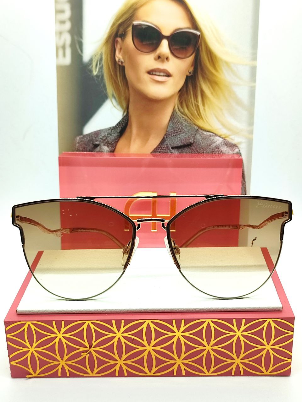 Солнцезащитные очки женские Ana Hickman HI3096E04B золотистые