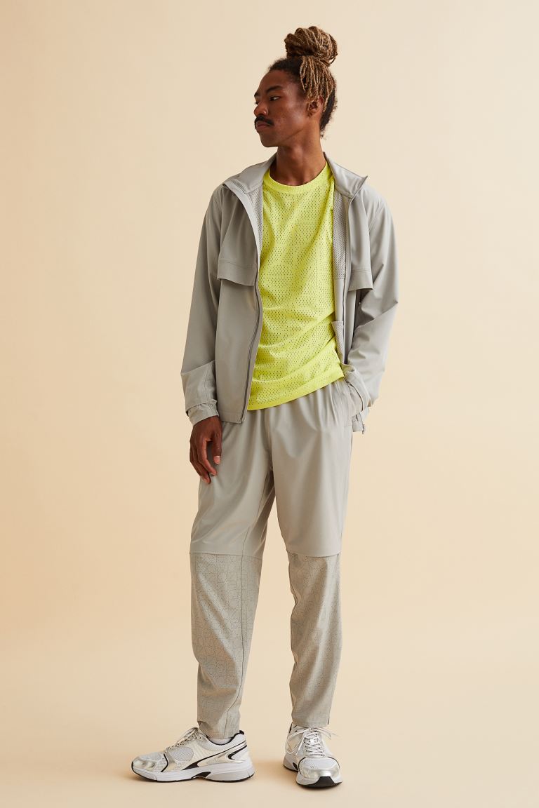 

Брюки мужские H&M 1095739001 серые L (доставка из-за рубежа), Серый, 1095739001