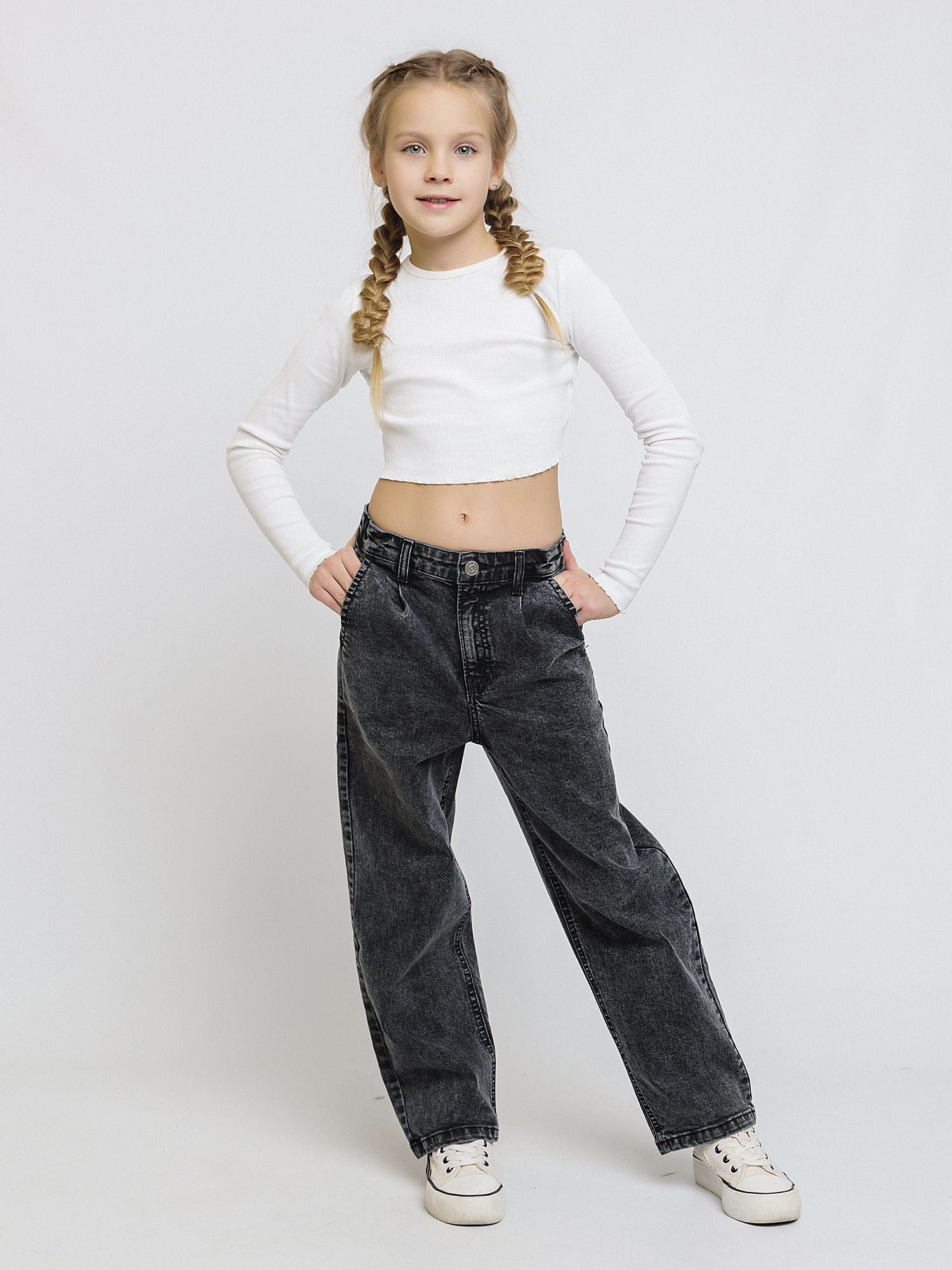 

Джинсы Batik для девочки (008_ДО24), размер 104, цвет снежный графит, Черный, 008_ДО24