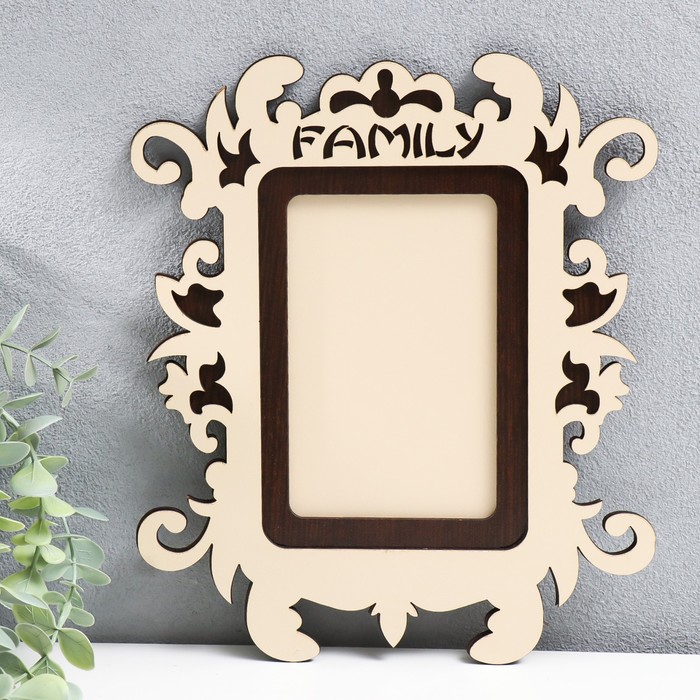 

Фоторамка ЛХДФ "Family" 10х15 см, бежевый. Размер изделия 22х25 см