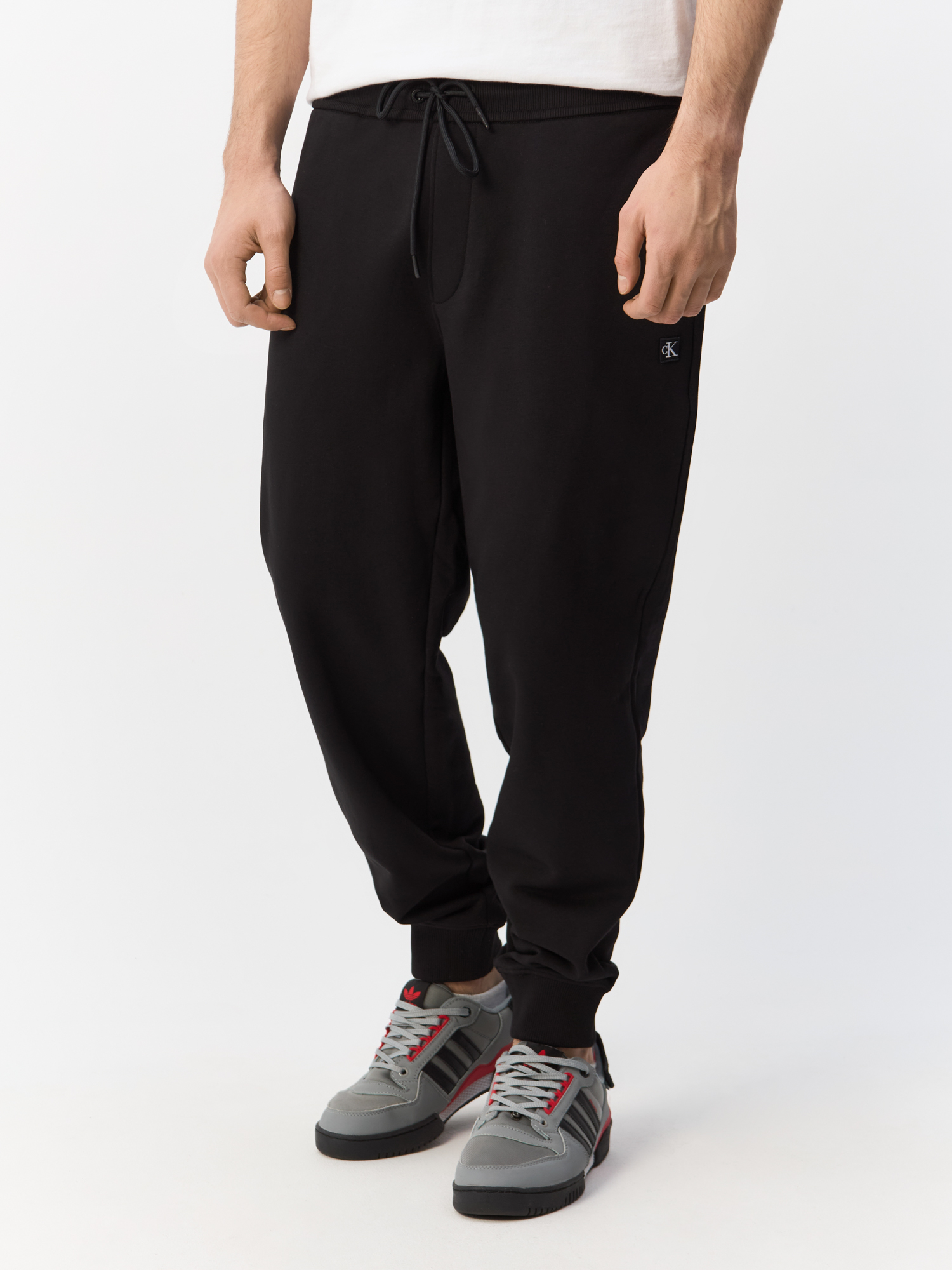 

Спортивные брюки мужские Calvin Klein Jeans J30J326033 черные S, Черный, J30J326033