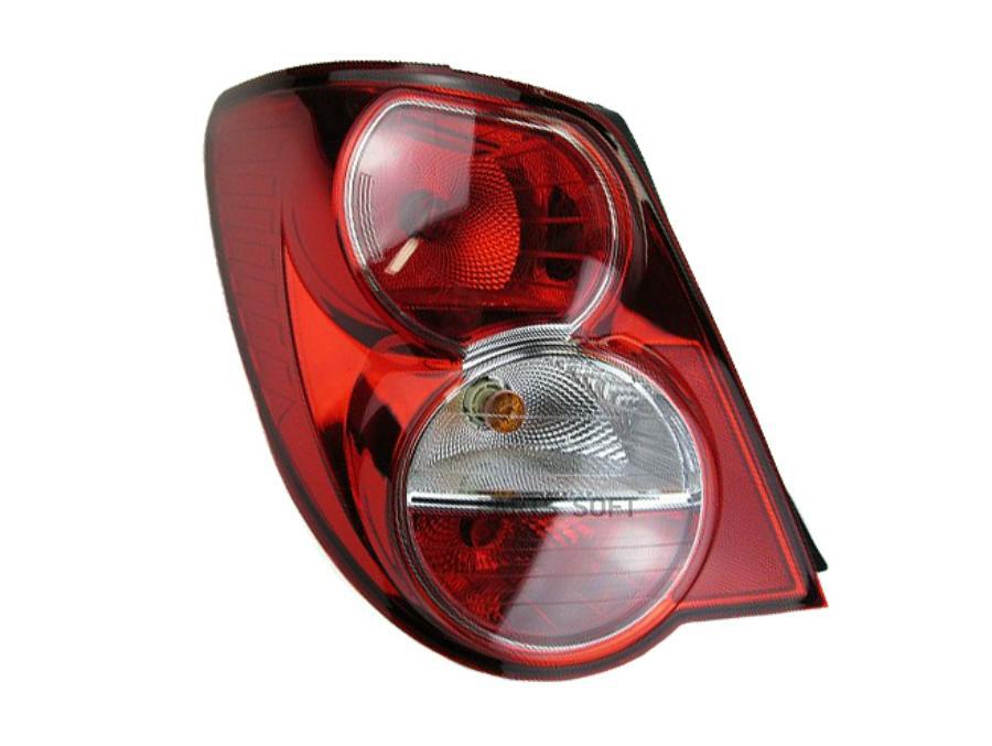 

Фонарь задний лев CHEVROLET: AVEO 4D 11- / SONIC 4D 12- (внешн) (седан)