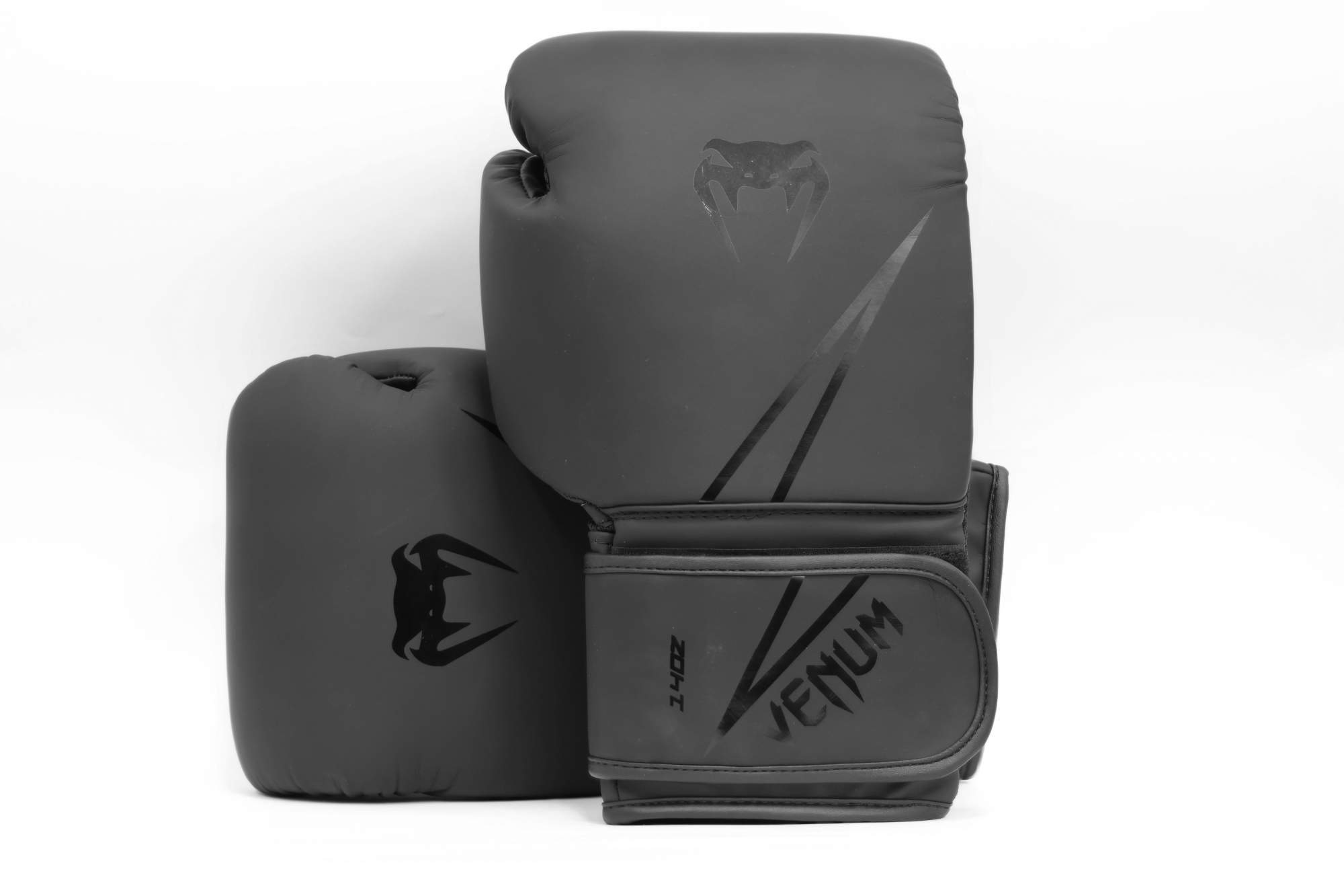 

Перчатки тренировочные Venum Rumble Advance 16 Oz, Черный, Rumble Advance