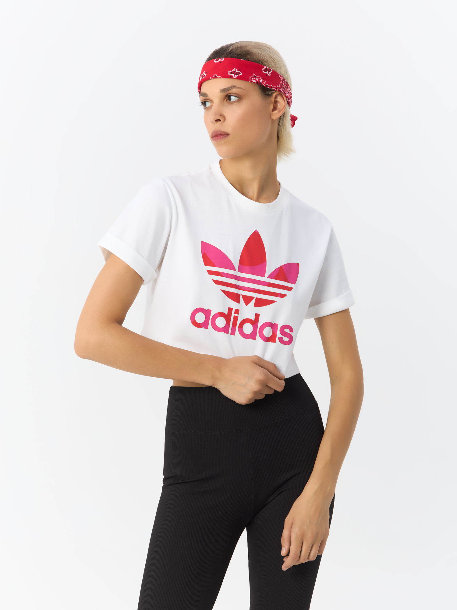 

Топ женский Adidas Marimekko Cropped Tee H20482 белый 42 RU, Marimekko Cropped Tee