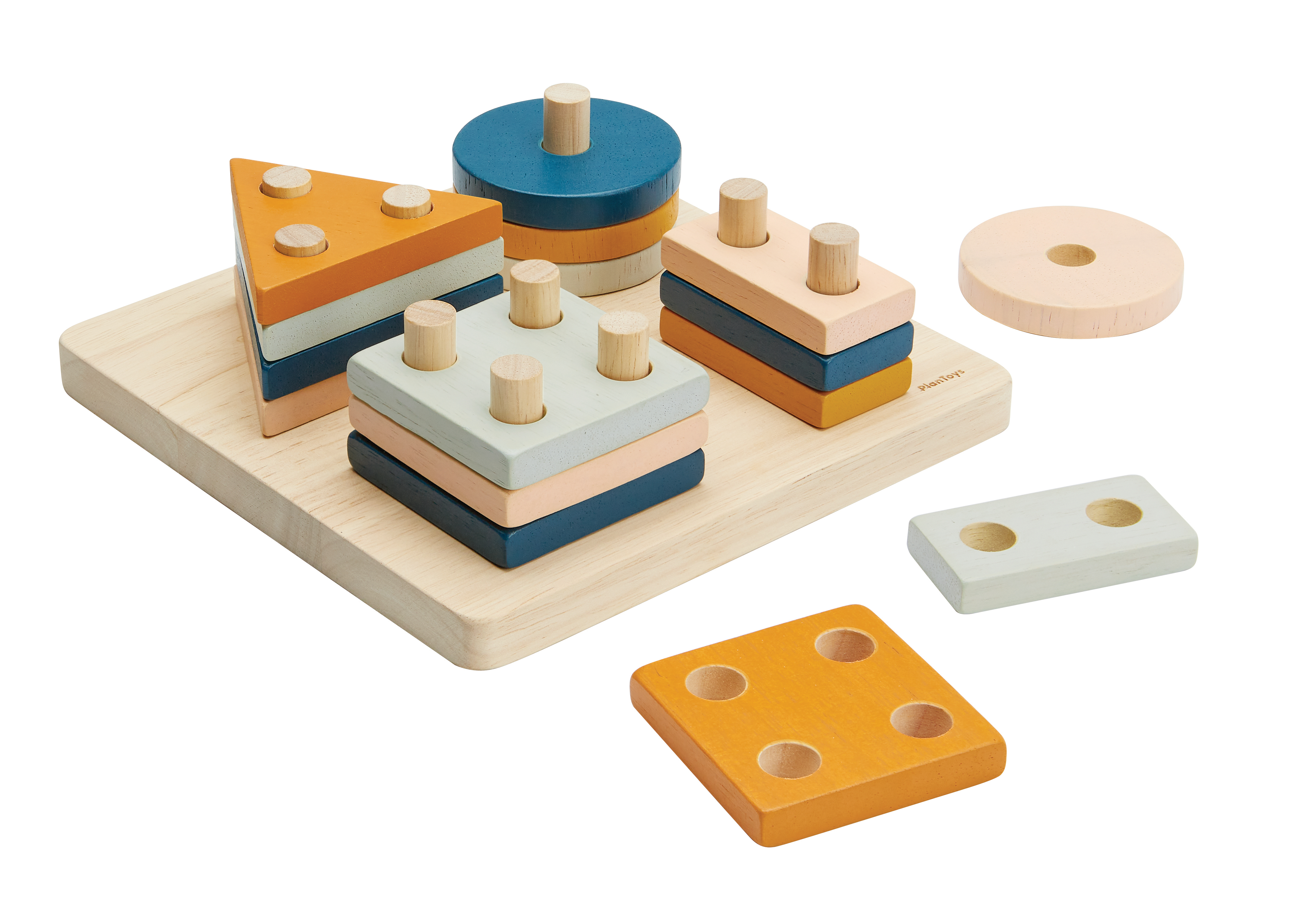 Деревянный сортер Plan Toys Доска с геометрическими фигурами, 5476 деревянная игрушка plan toys сортер доска с геометрическими фигурами