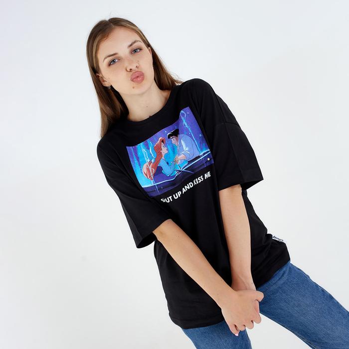 Футболка «Kiss me» Принцессы oversize, цвет чёрный