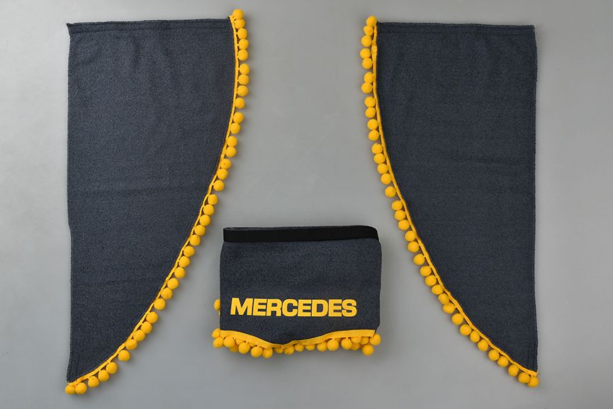 

Ламбрекен Mercedes Серый с желтым (лобового стекла и угол), Желтый;серый