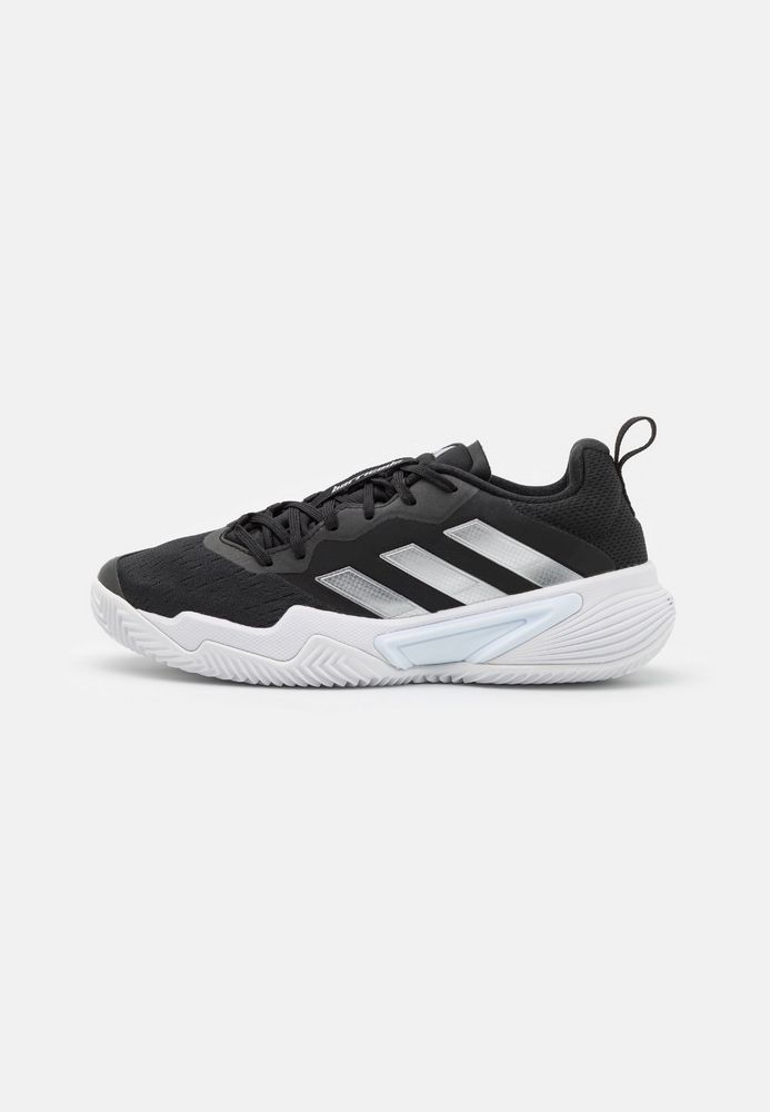 

Кроссовки женские Adidas Performance AD541A28X черные 41 1/3 EU, Черный, AD541A28X