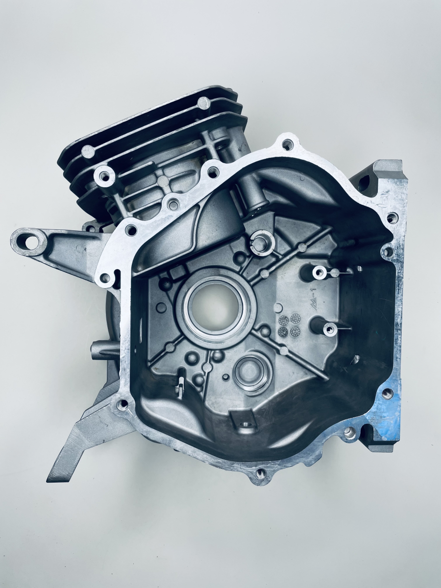 

Картер H73 для снегоуборщика Champion ST861 240сс, 110810284-0001