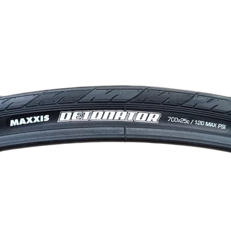 

Maxxis Покрышка Maxxis Detonator 700x25C, TPI 60 Wire, цвет Черный