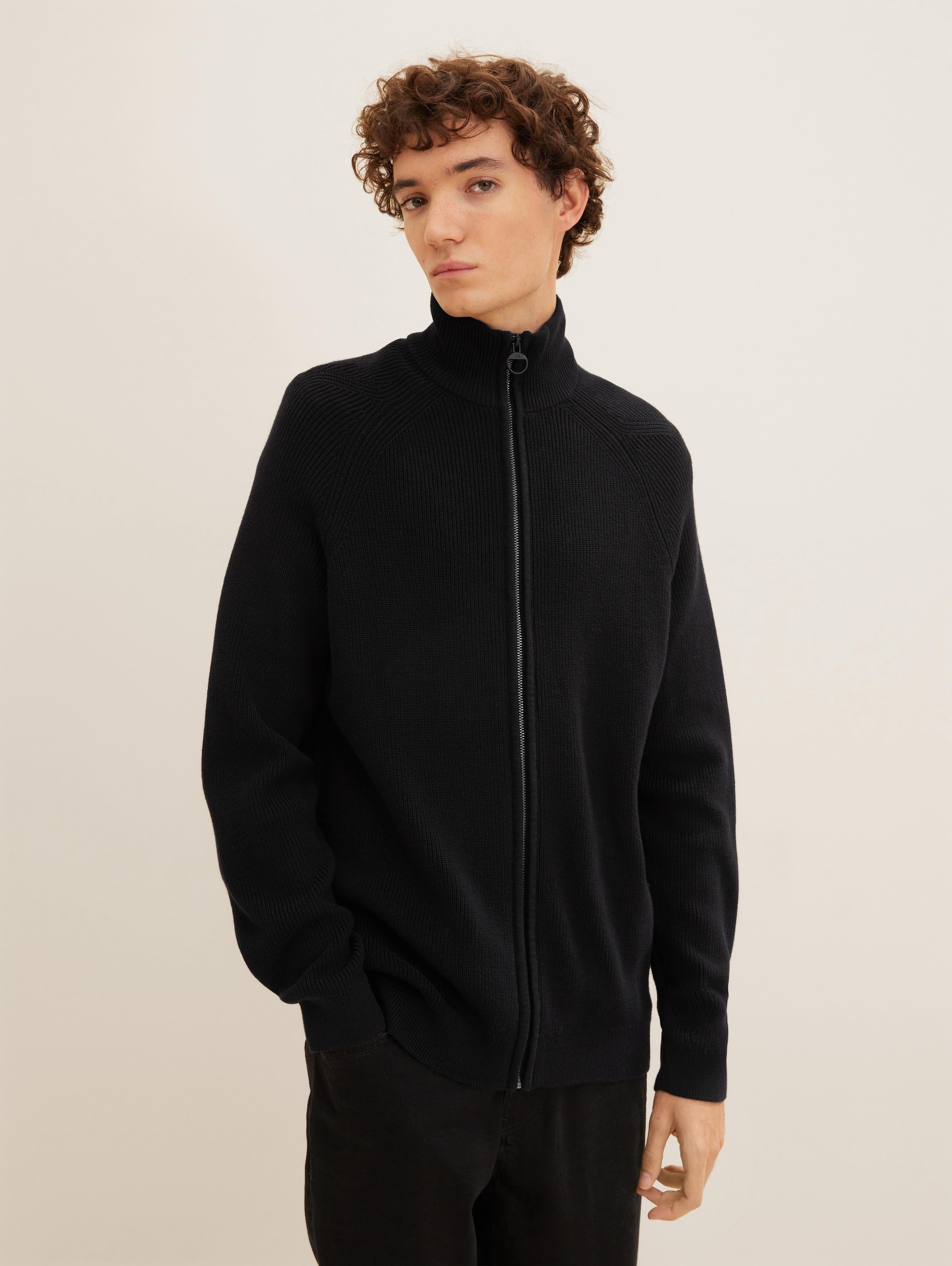 

Джинсы мужские TOM TAILOR 1033878 черные L, 1033878