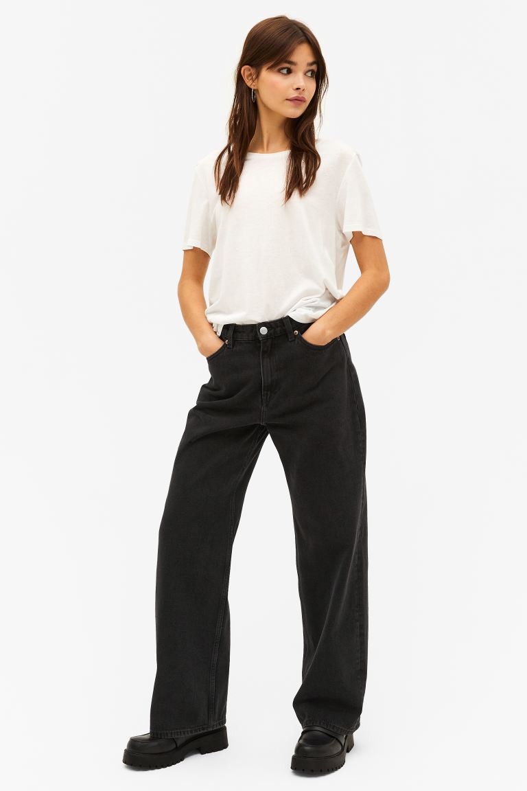 

Джинсы женские Monki 1096359001 черные 26 (доставка из-за рубежа), Черный, 1096359001