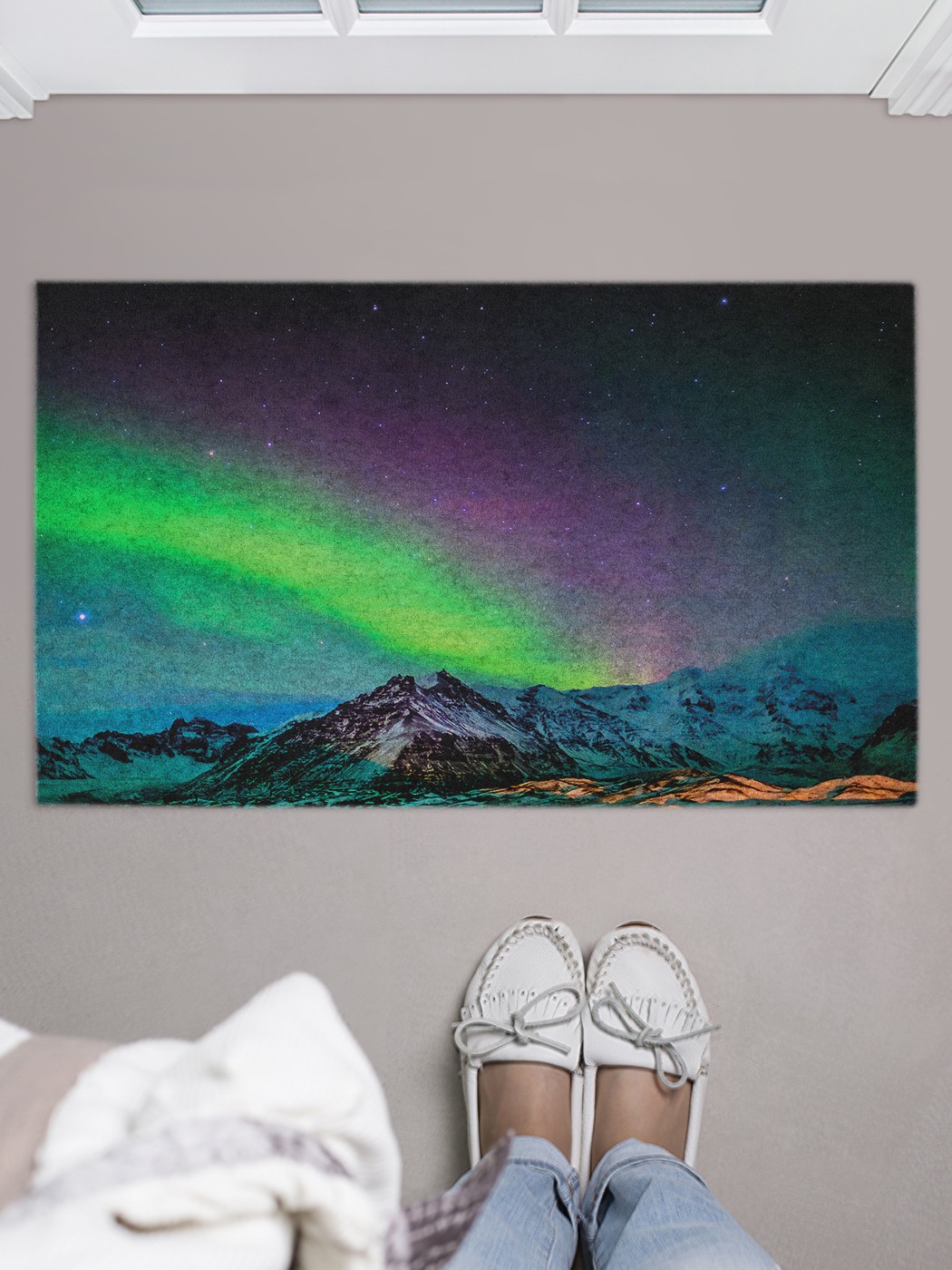 фото Придверный коврик joyarty "северное сияние в горах" для обуви 75x45 см