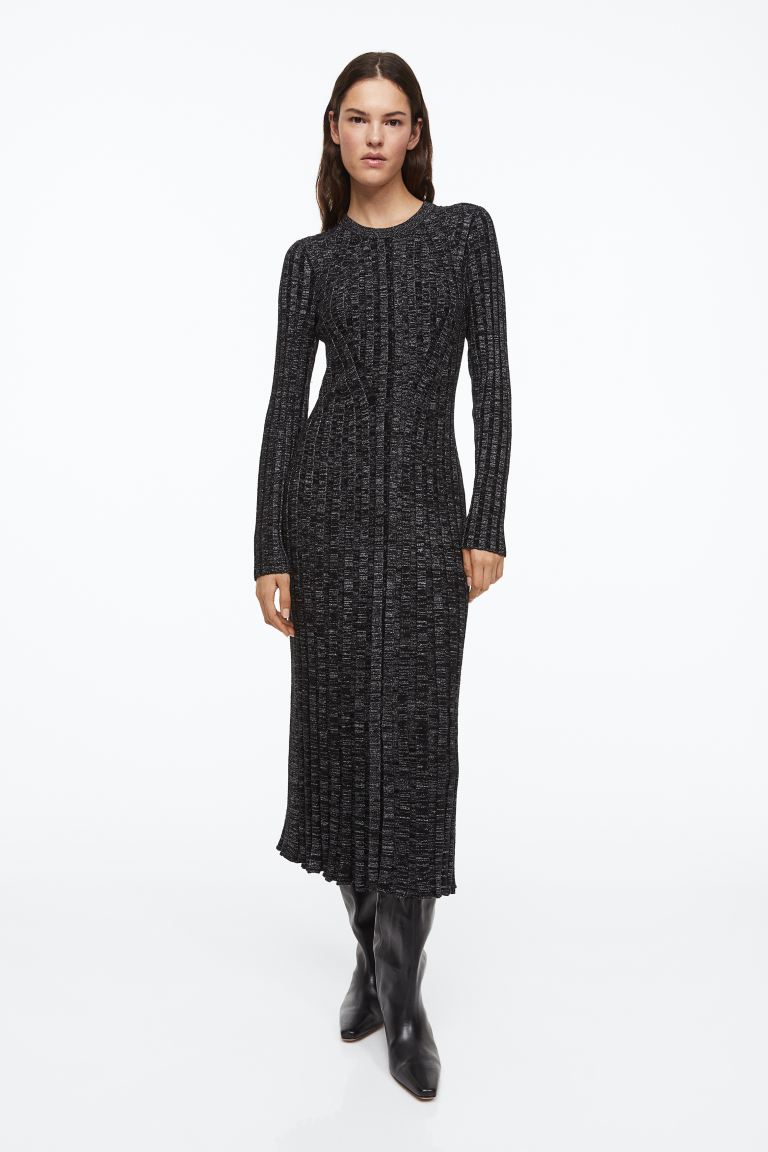 

Платье женское H&M 1098565001 черное XS (доставка из-за рубежа), 1098565001
