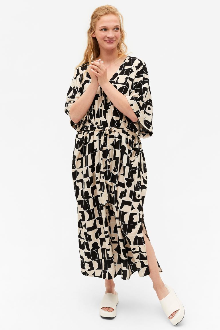 

Платье женское Monki 1098575003 бежевое XS/S (доставка из-за рубежа), 1098575003