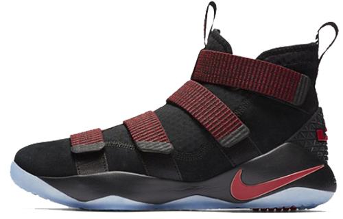 

Кроссовки унисекс Nike zoom soldier 11 XI LBJ черные 40 EU, Черный, zoom soldier 11 XI LBJ