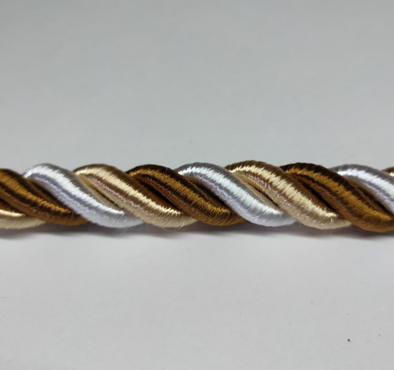 

Шнур декоративный idealtex Ш-24-1.7 , длина 24 м, диаметр 12 мм, Белый;желтый;коричневый, 1.7