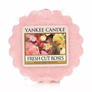 фото Ароматическая свеча тарталетка yankee candle свежесрезанные розы 1038344e