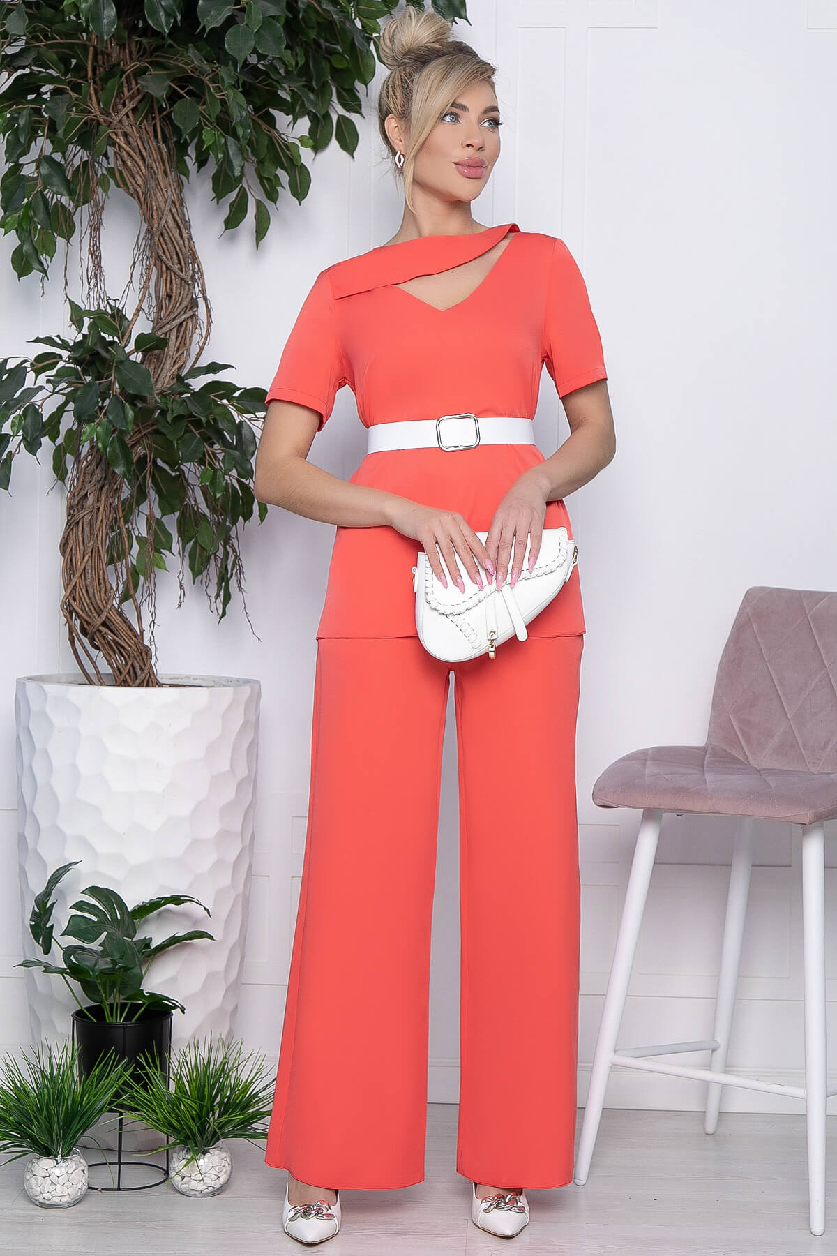 

Костюм женский LT Collection Керри розовый 50 RU, Керри