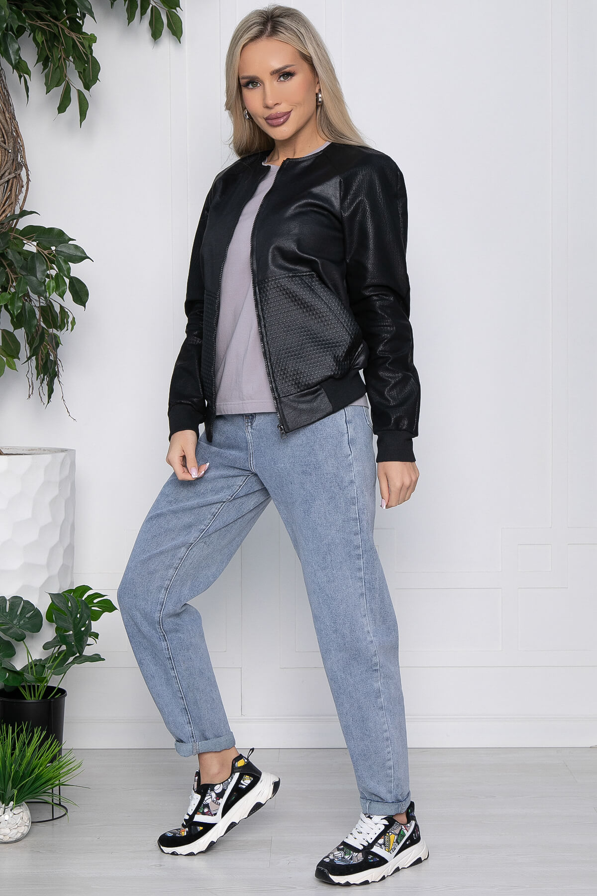 

Бомбер женский LT Collection Каприз черный 46 RU, Каприз