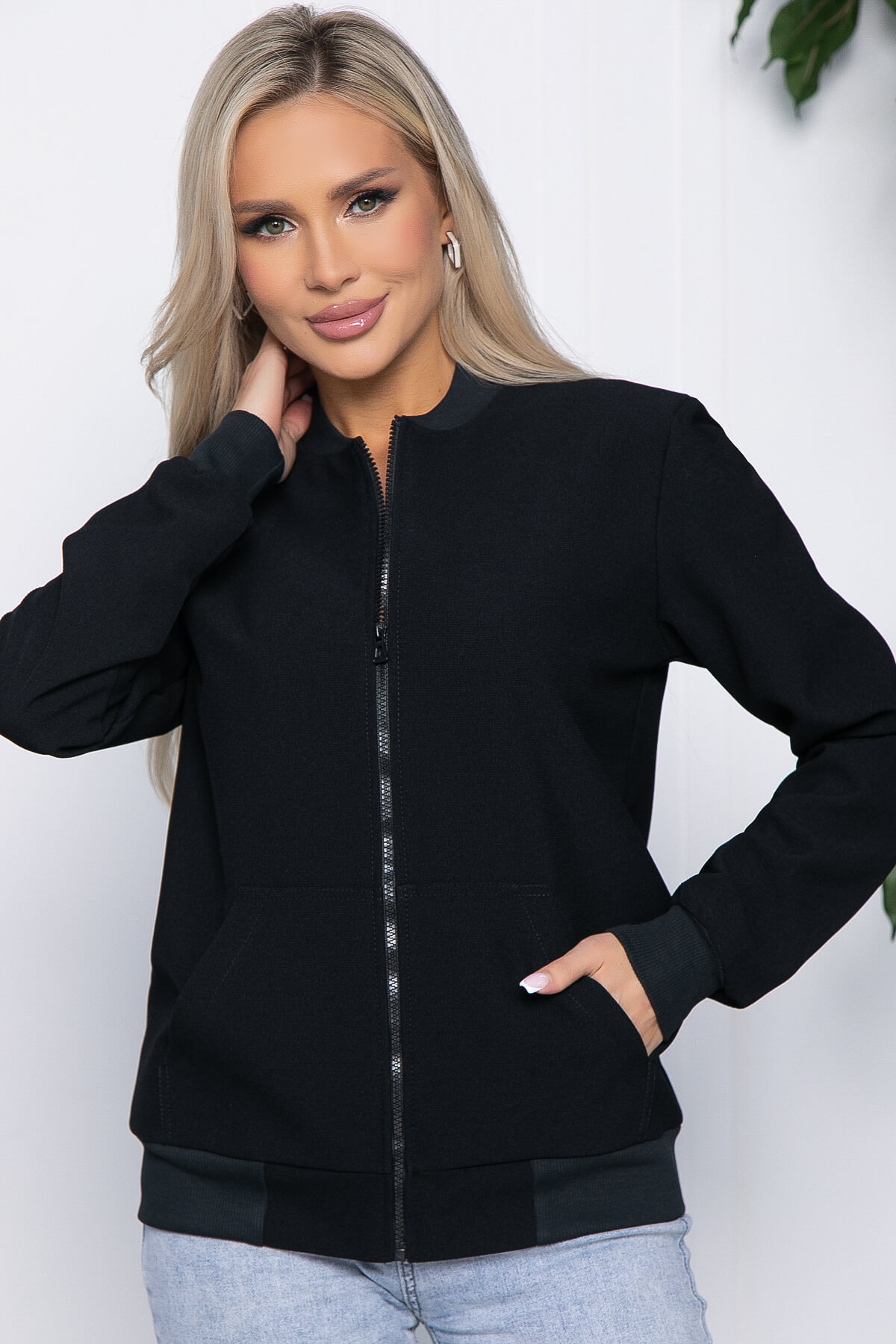 

Бомбер женский LT Collection Кэти черный 44 RU, Кэти