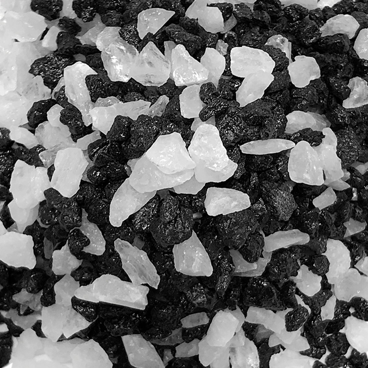 Грунт для растений Zoo One Черный+кварц, натуральный камень, фракция 2-5 мм, 1 кг