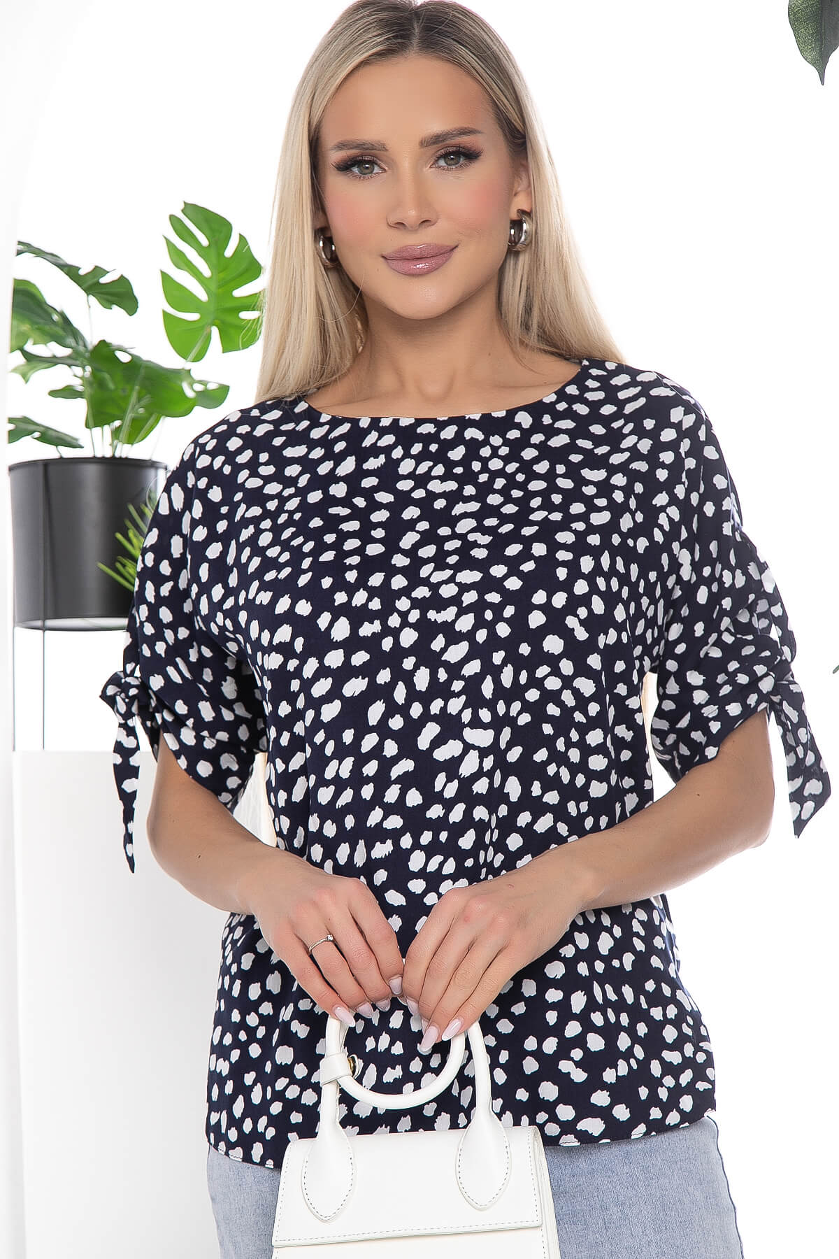 

Блуза женская LT Collection Синтия синяя 46 RU, Синий, Синтия