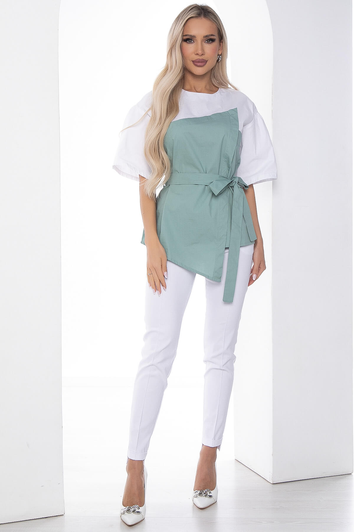 

Костюм женский LT Collection Сила нежности белый 52 RU, Сила нежности