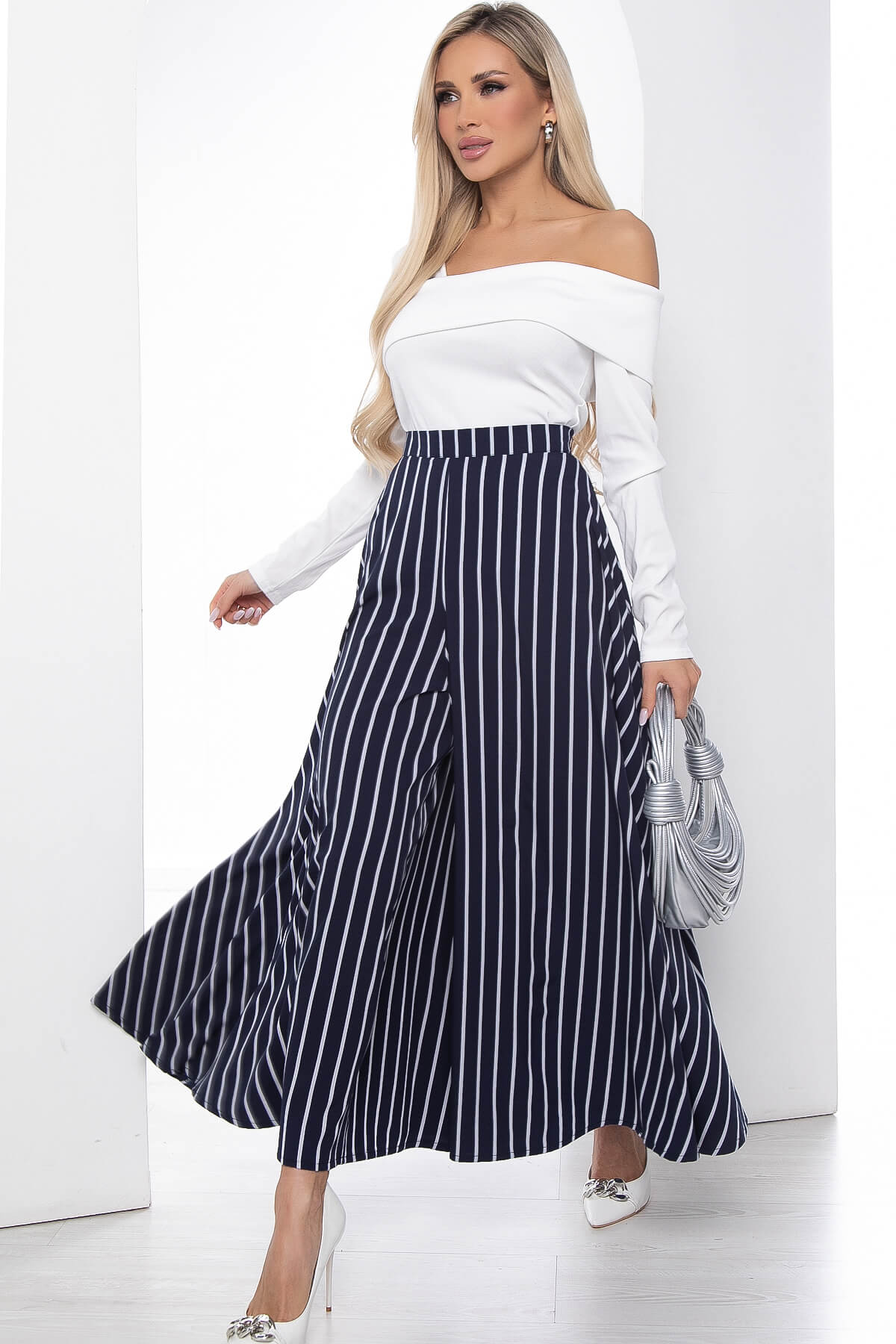 

Брюки женские LT Collection Камелия синие 44 RU, Синий, Камелия