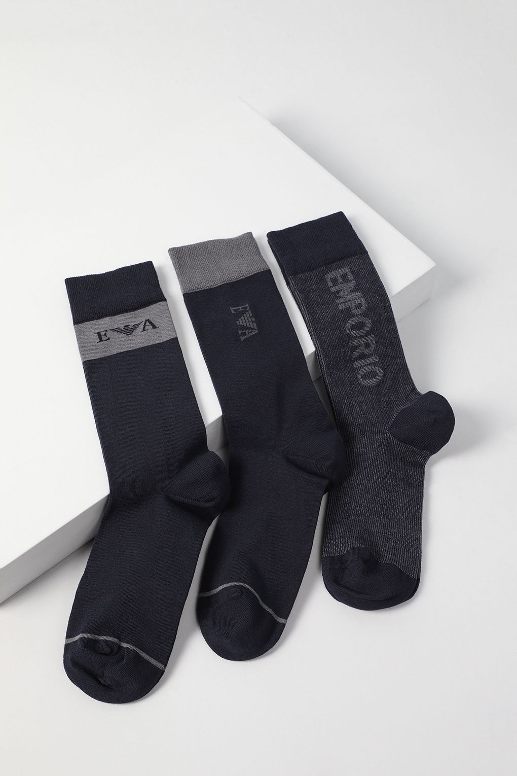 

Комплект носков мужских Emporio Armani 302402 3F283 разноцветный; серый, 302402 3F283