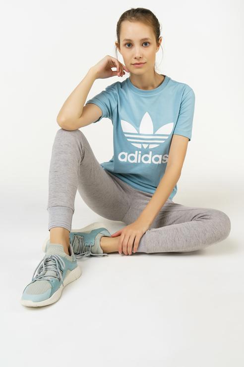

Спортивные брюки женские Adidas CZ2928 серые XS, CZ2928