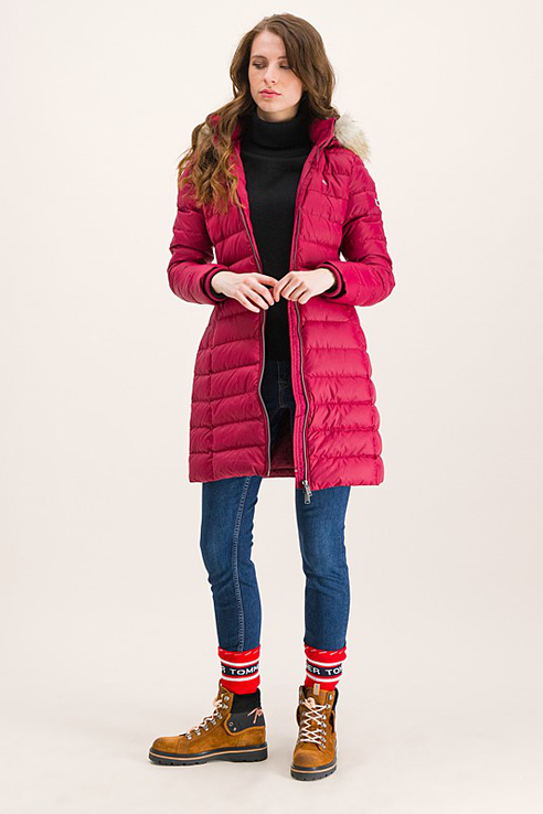 

Куртка женская Tommy Jeans DW0DW07086 красная XS, DW0DW07086