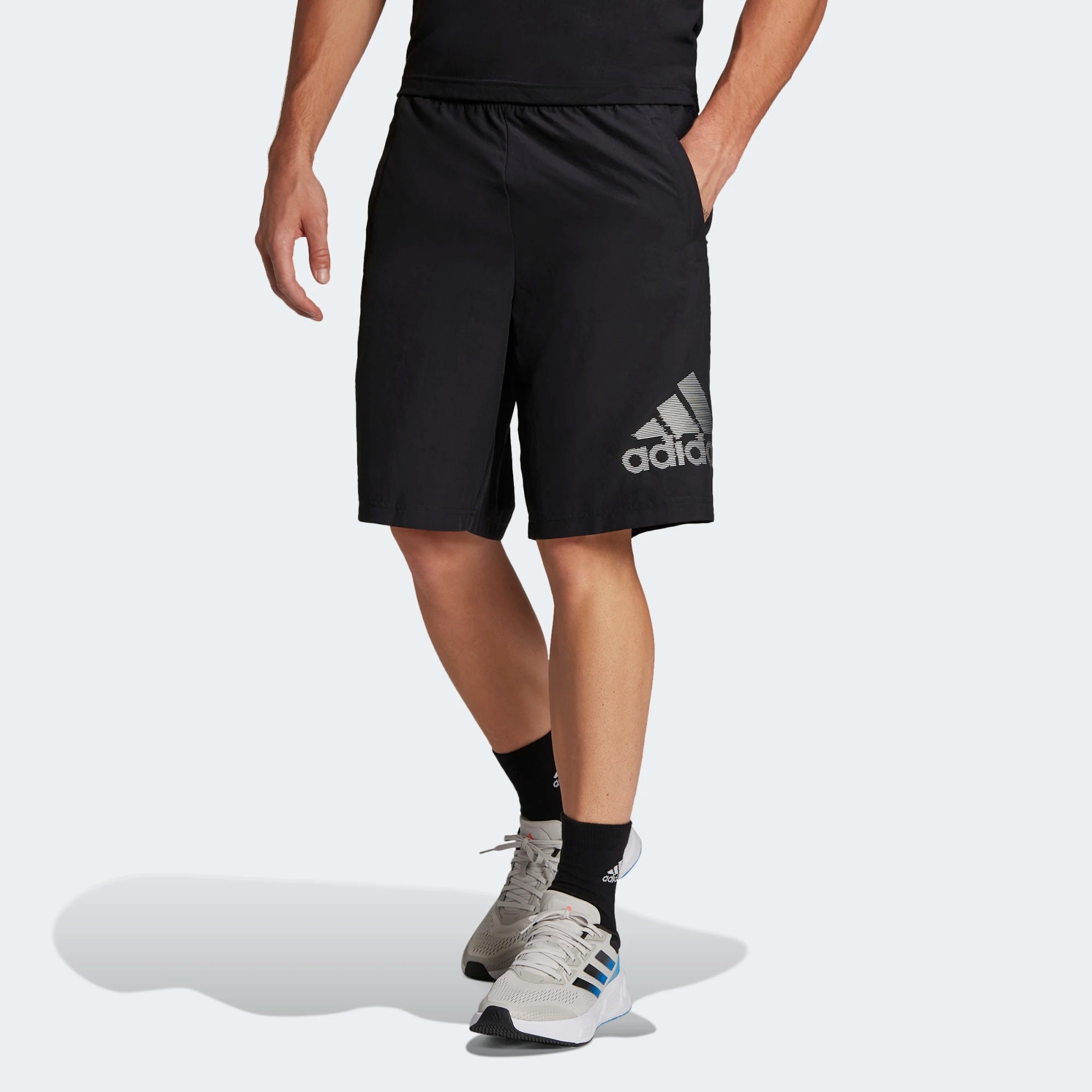 

Шорты мужские Adidas HF7201 черные M, HF7201