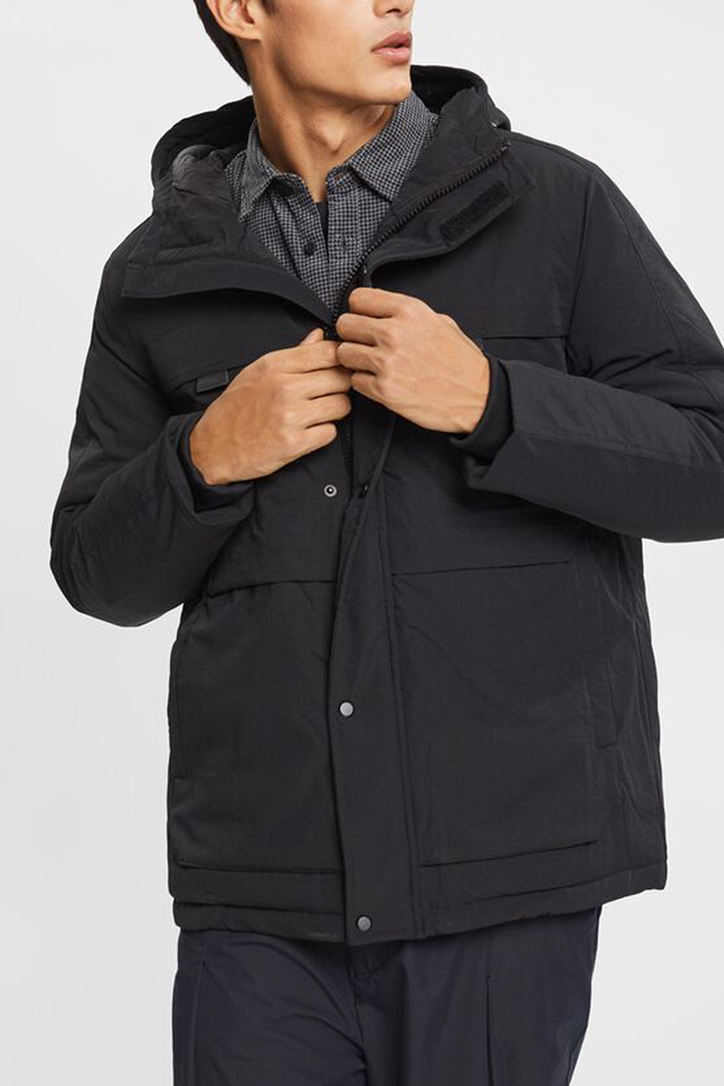 

Куртка мужская Esprit Edc 092CC2G311 черная S, Черный, 092CC2G311