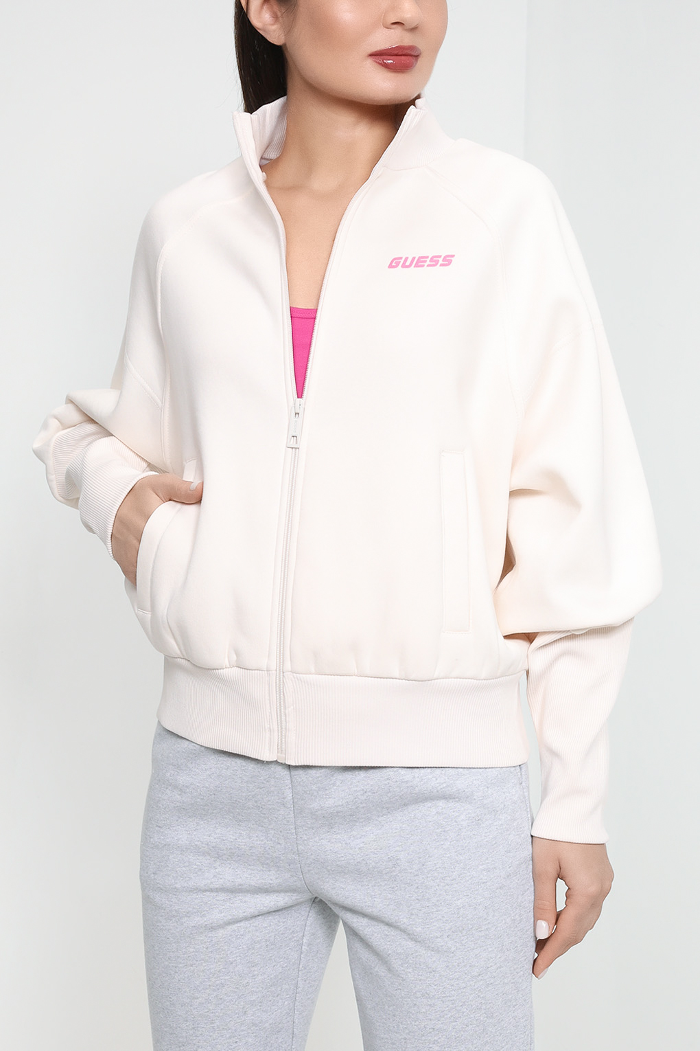 

Толстовка женская Guess V3RQ00 KBGQ2 белая S, V3RQ00 KBGQ2
