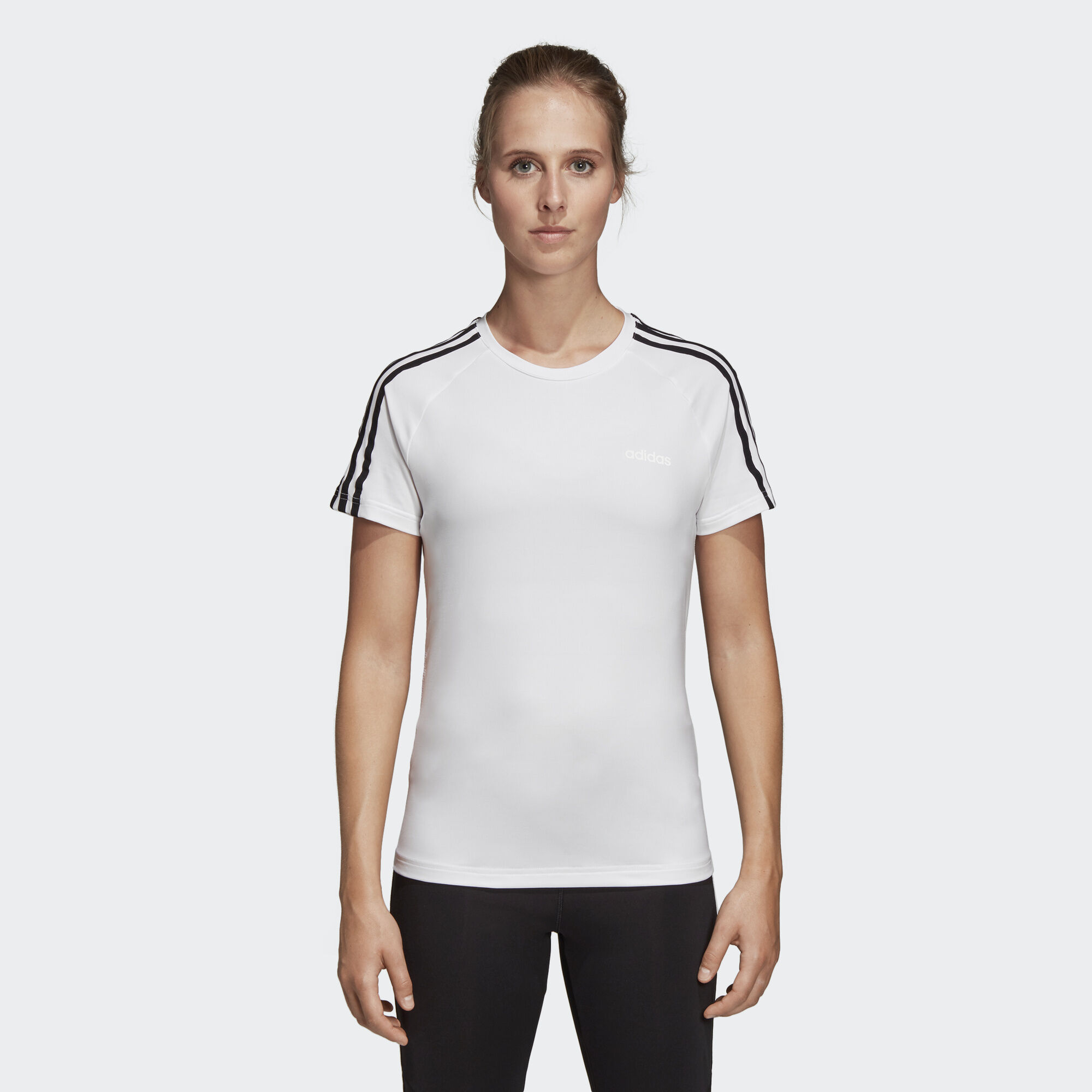 

Футболка женская Adidas DS8723 белая XS, DS8723