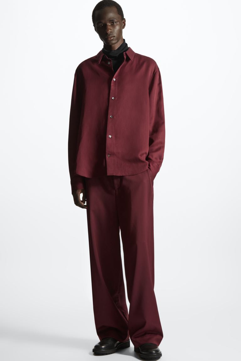 

Рубашка мужская COS 1103447002 бордовая XL (доставка из-за рубежа), 1103447002